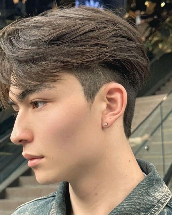 Textured Middle Part with Undercut