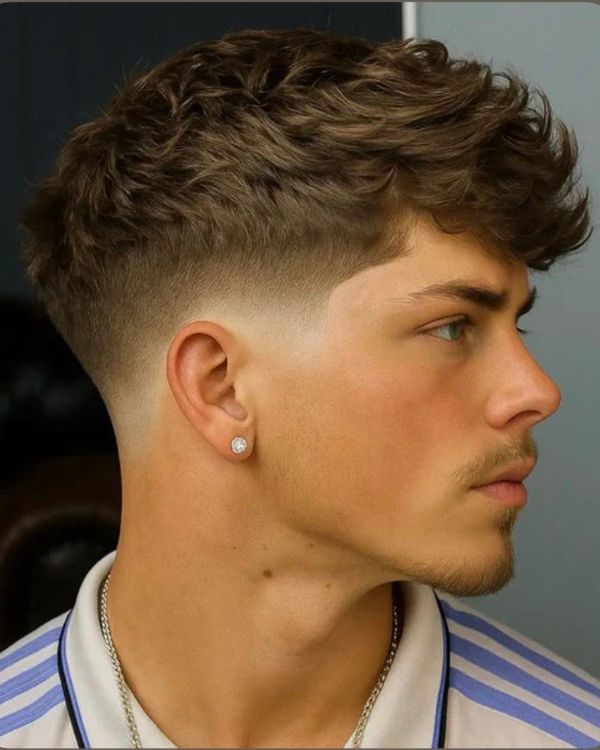 Textured Short Hairstyle with Mid Fade