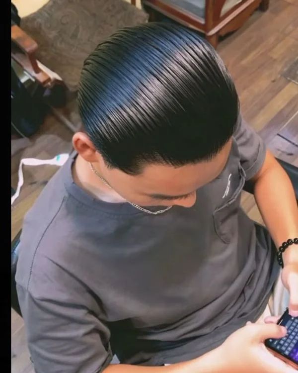 Wet Look Slick Back