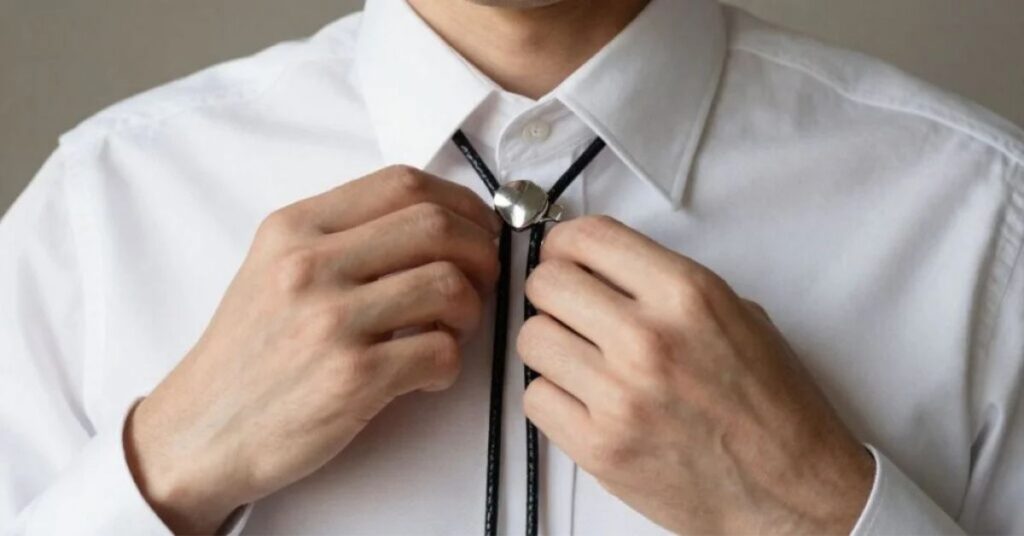 bolo tie