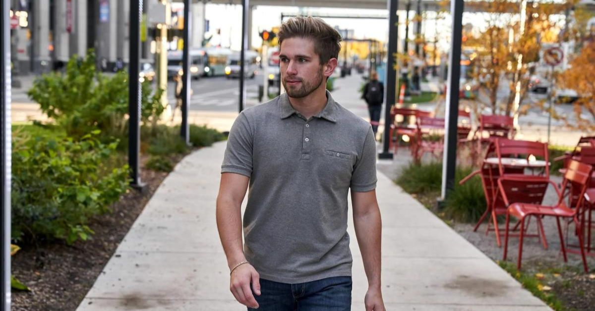 grey shirt