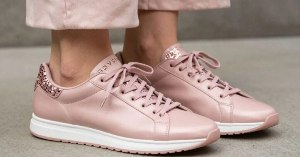 pink shoes 